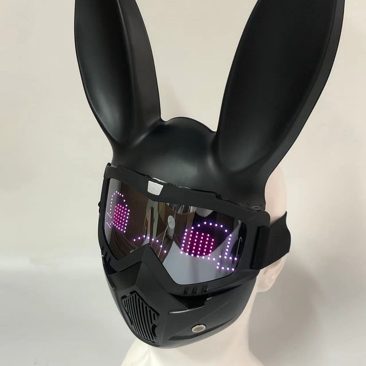 Máscara LED de Conejita de Hal - Men Accessories App reseña y precio
